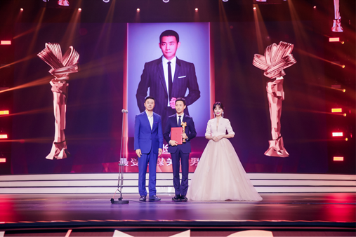 ��18���Ӱ�l����ý�P(gu��n)ע��Ԫ�]Ļ ���g����С�ϲ����Ů������������Ӳ�ˡ��Z����